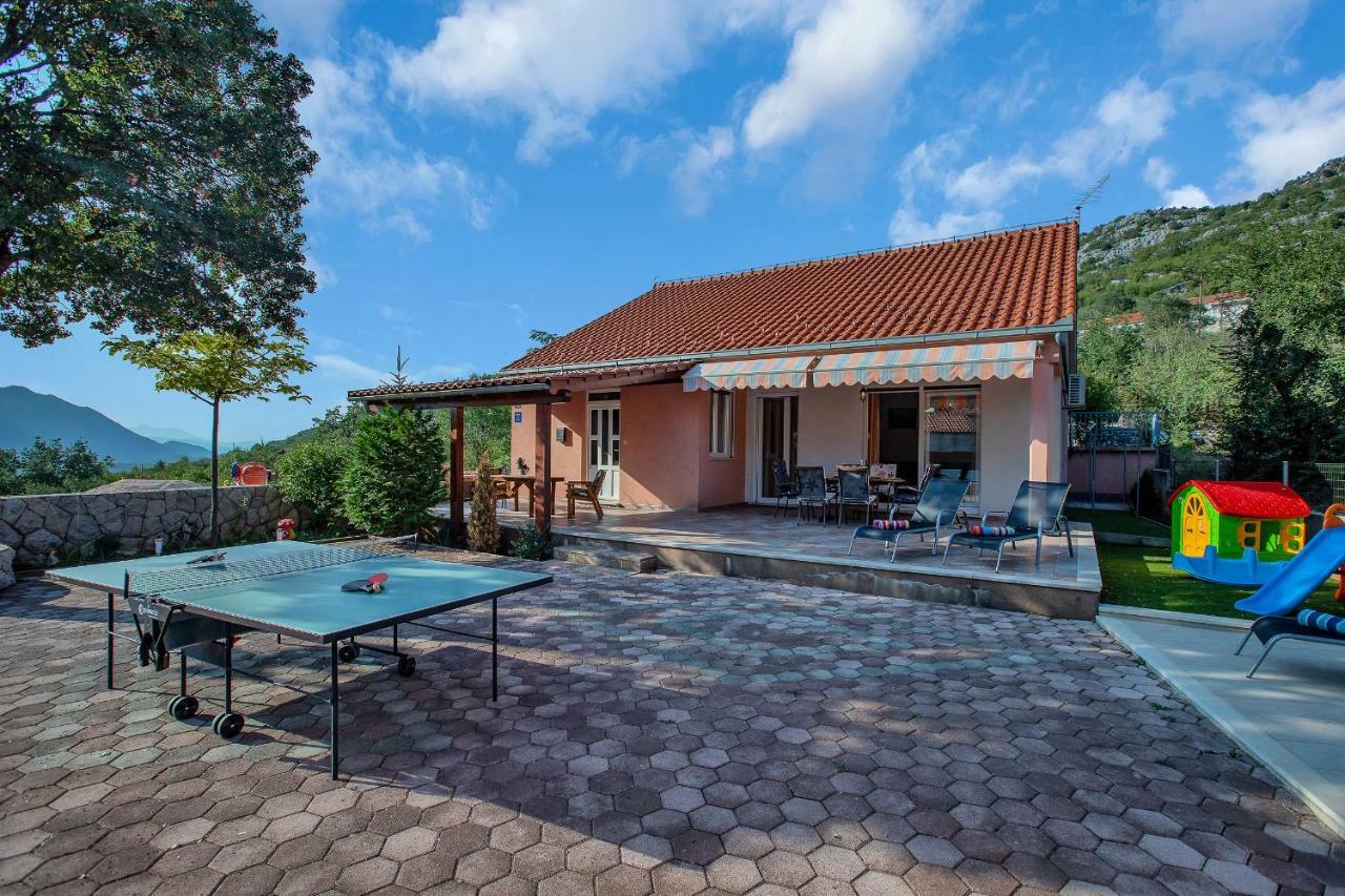 Villa Zvonimir Zagvozd Exterior photo