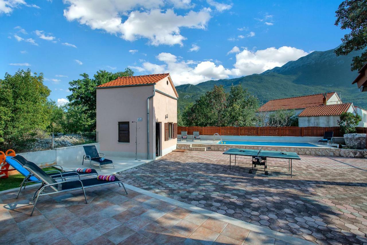 Villa Zvonimir Zagvozd Exterior photo